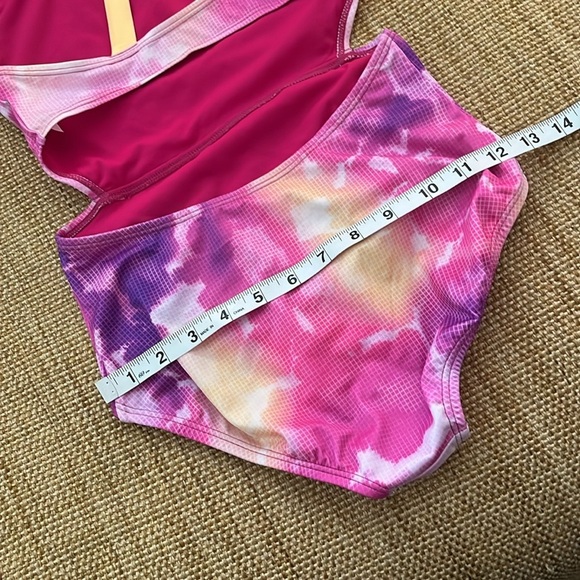 Nike Girls Swimsuit Size M 10-12 YRS - Picture 7 of 7